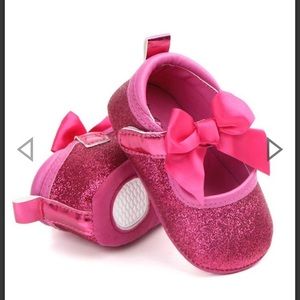 Glitter infant shoes